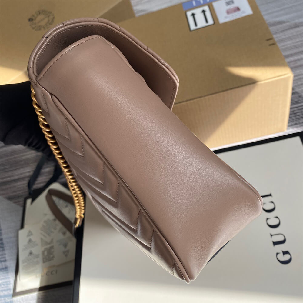 GG Marmont medium shoulder bag