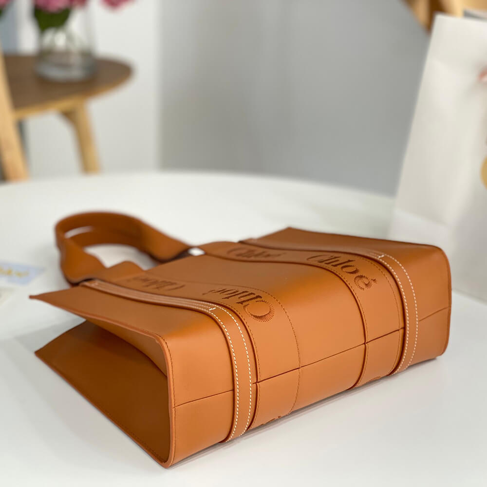 Chloe Woody Medium Leather Tote Bag