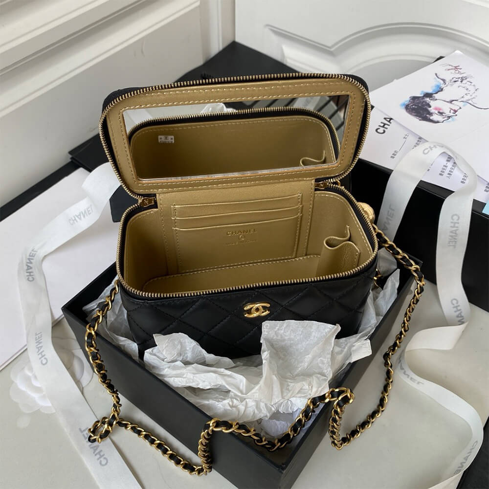 Chanel VANITY WITH CHAIN