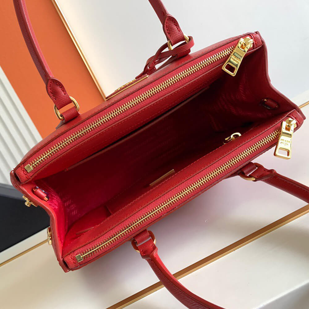 Medium Prada Galleria Saffiano leather bag