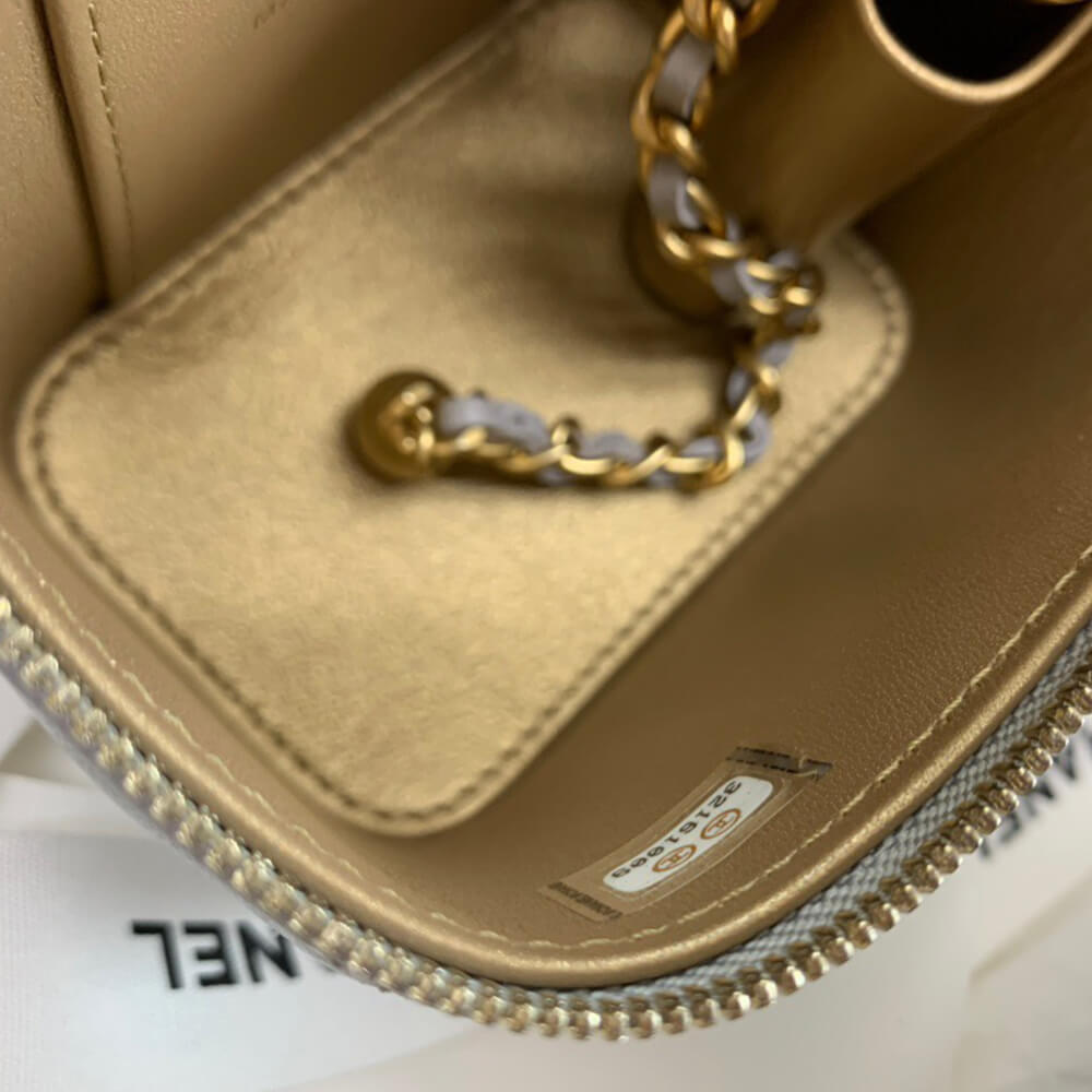 CHANEL Quilted Pearl Crush Mini Vanity Case