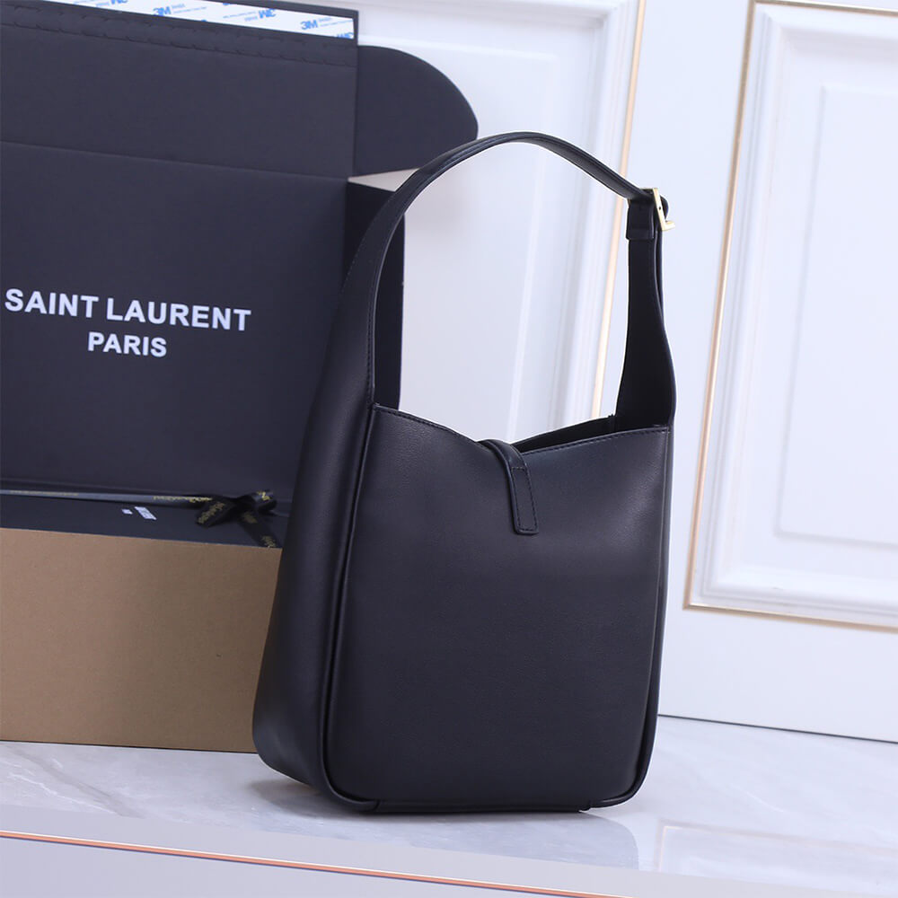 SMALL LE 5 À 7 SUPPLE IN SMOOTH LEATHER