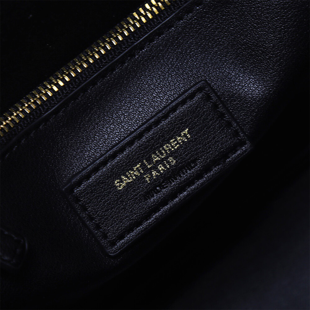 SMALL LE 5 À 7 SUPPLE IN SMOOTH LEATHER