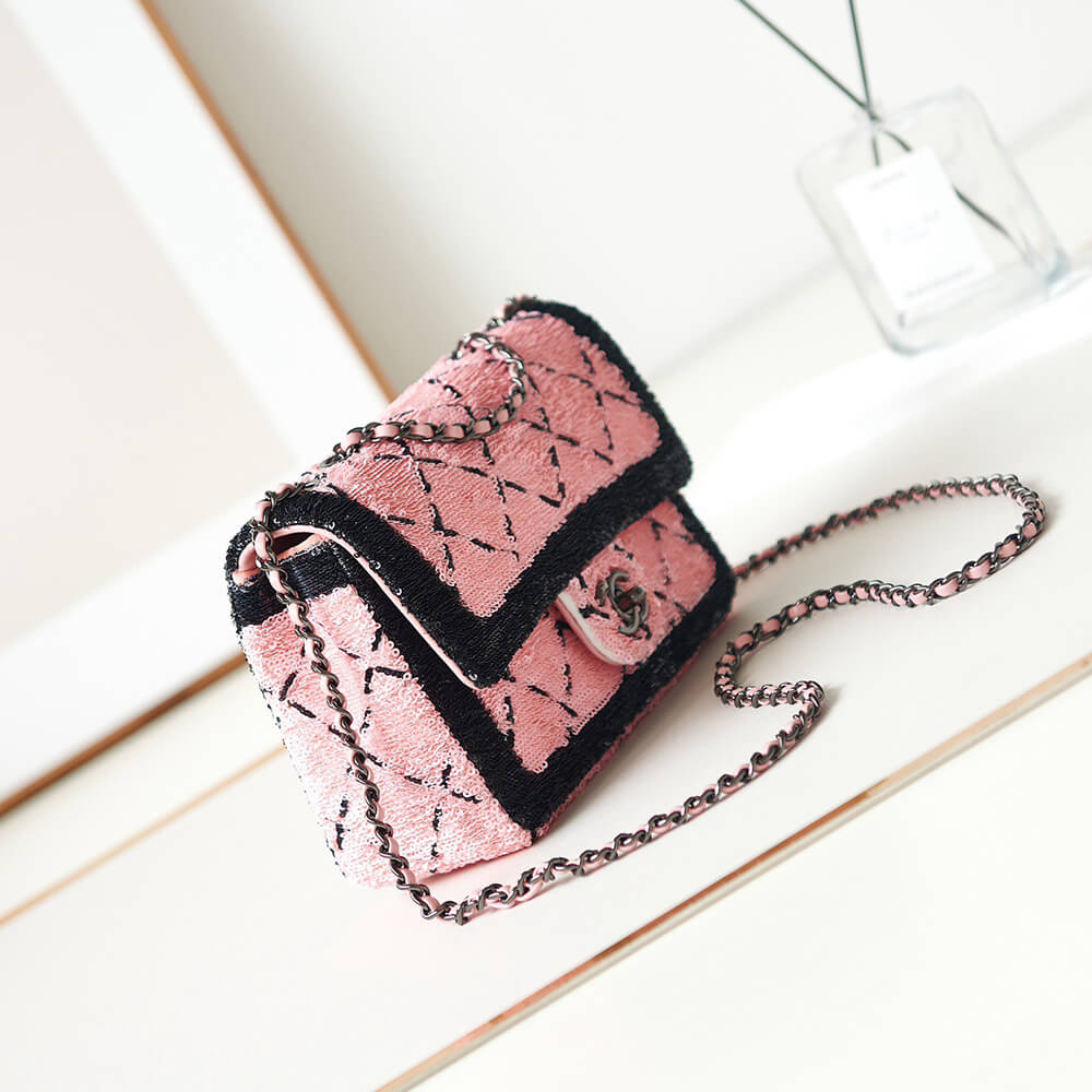 CHANEL SMALL FLAP BAG