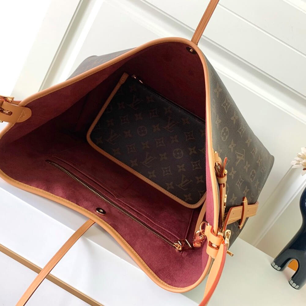 LV Dauphine Soft MM