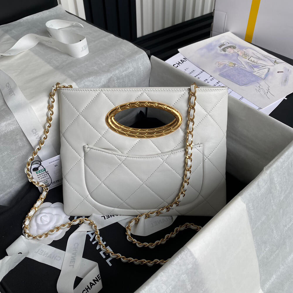 CHANEL Clutch