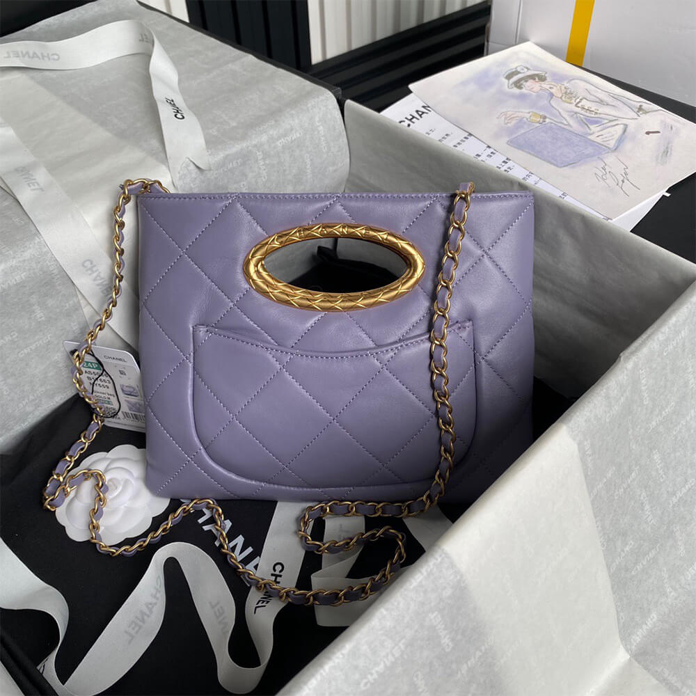 CHANEL Clutch