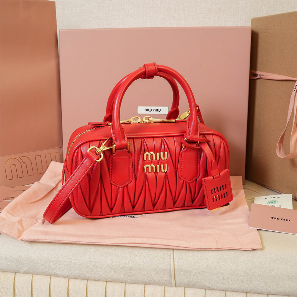 M1um1u medium arcadie matelasse nappa bag(high-end grade)