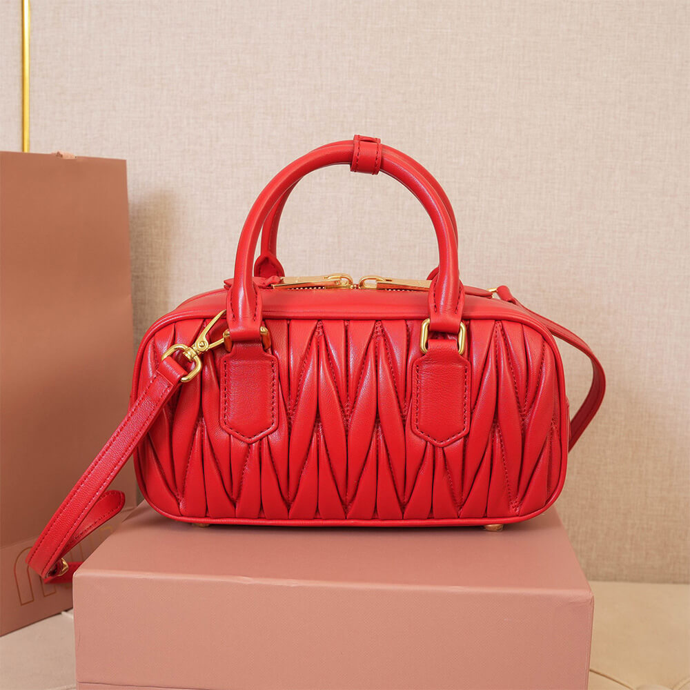 M1um1u medium arcadie matelasse nappa bag(high-end grade)