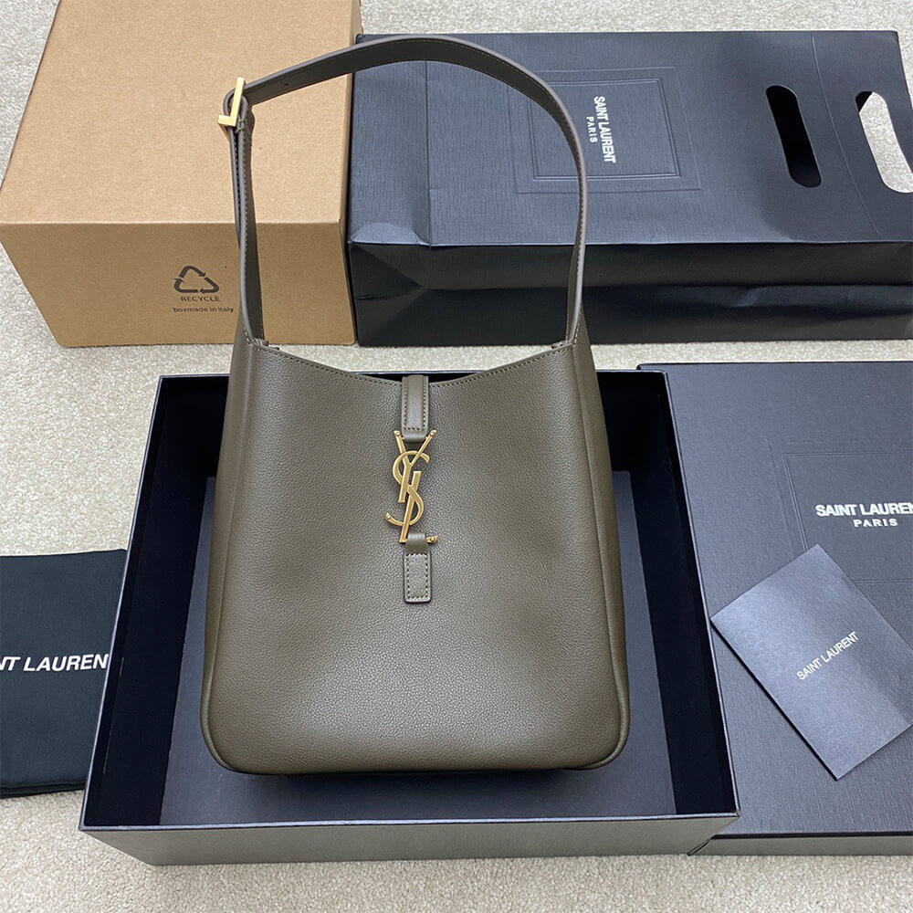 YSL le 5 a 7 supple small