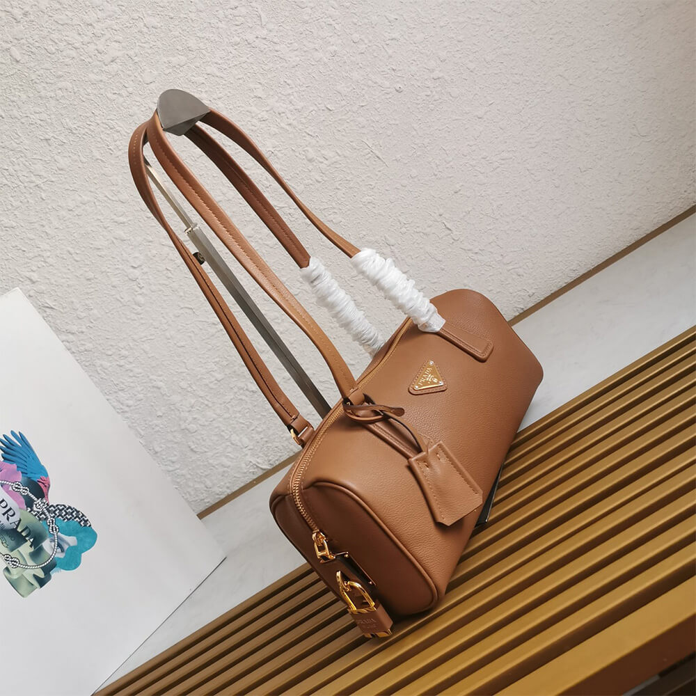 Prada Medium leather top-handle bag with padlock(high-end grade)