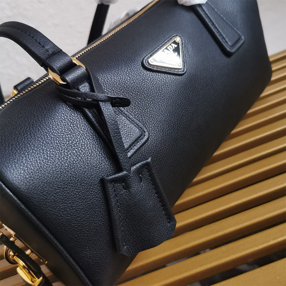 Prada Medium leather top-handle bag with padlock(high-end grade)